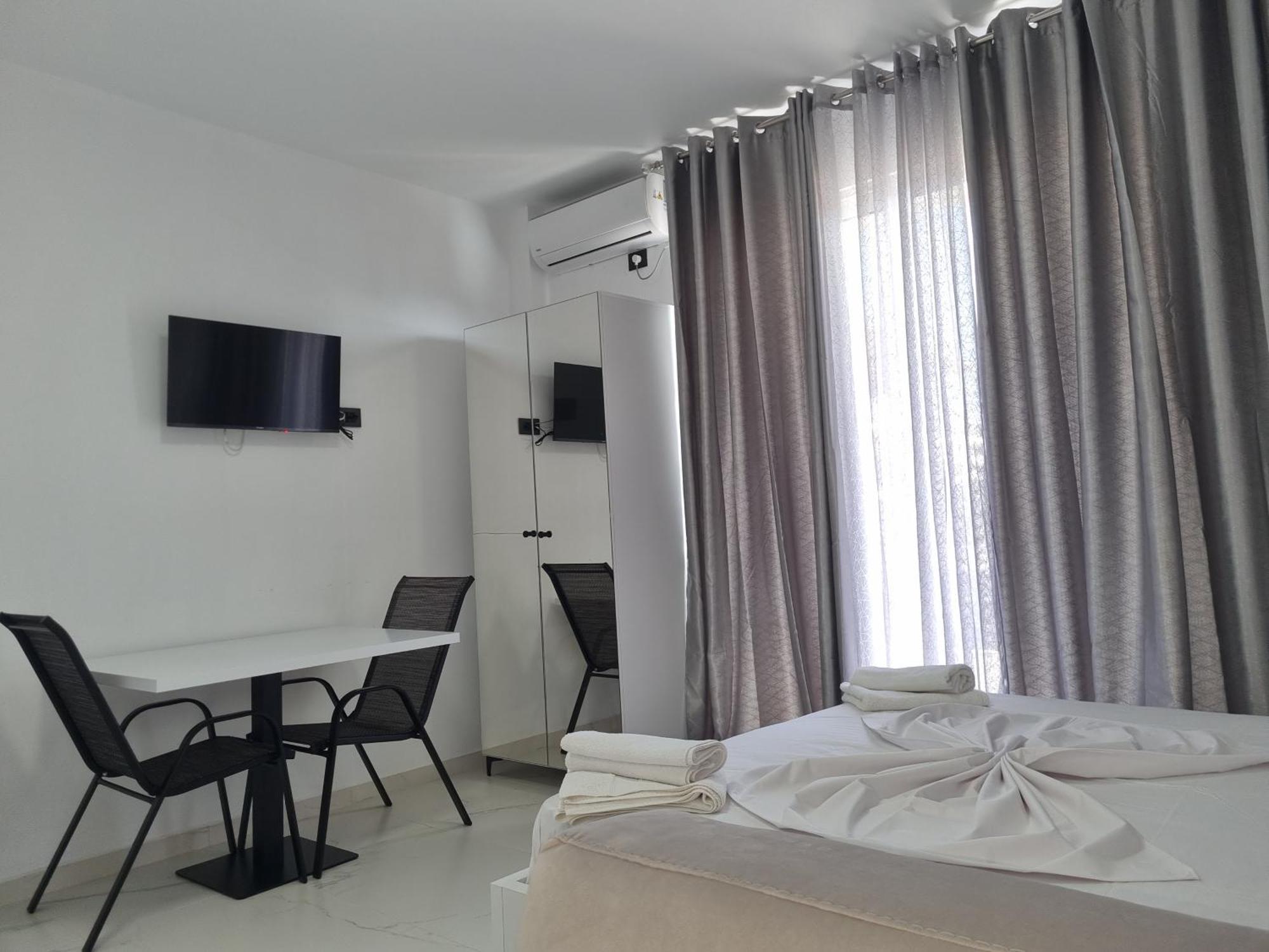 Shejla's Apartament *